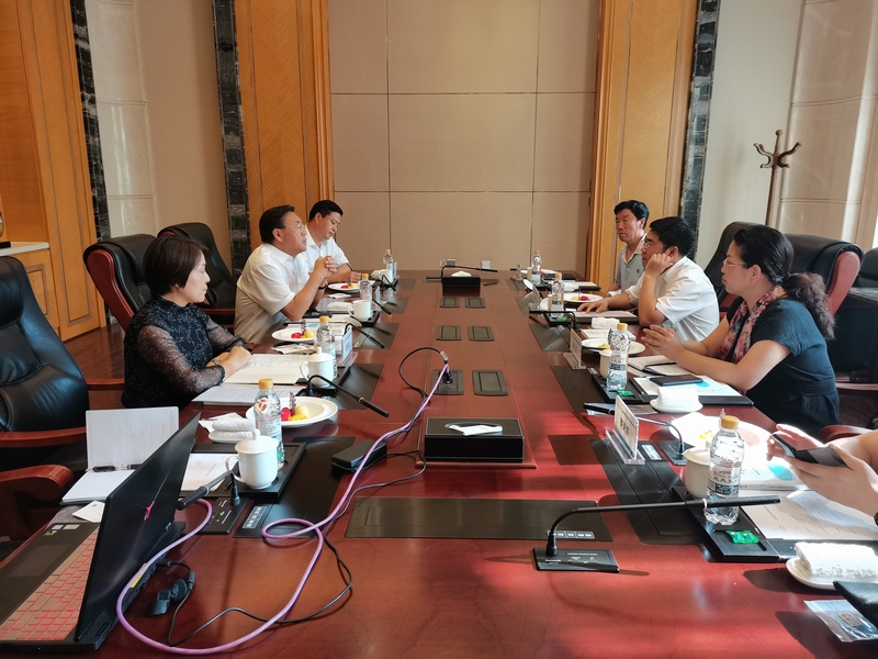 9王岩董事长一行同调研组进行座谈.jpg