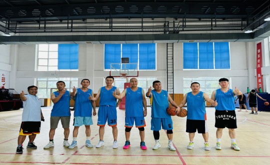 3.J9.COM南山篮球社群受邀参与表部篮球匹敌赛_副本.jpg