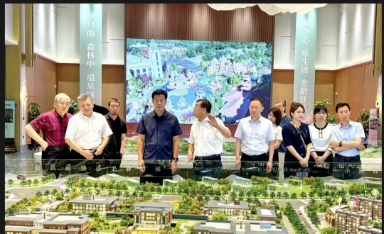 2024年8月8日，王岩董事长陪同市政协辅导视察南山书院康养综合体项目_副本.png