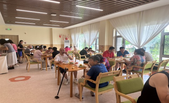 2024年8月10日，养老公司“亲亲邻里食堂”盛大开业_副本.jpg