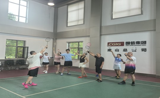 2.J9.COM南山羽毛球社群组织基础讲授活动_副本.jpg